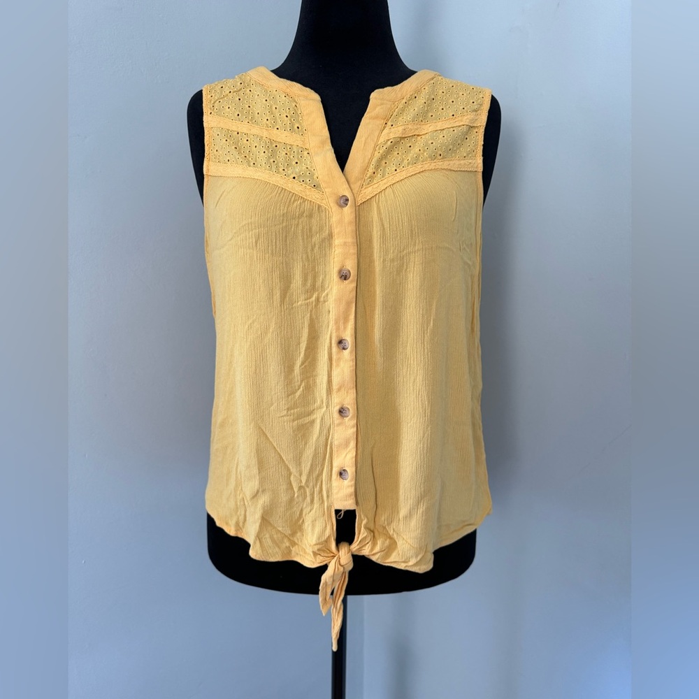 Democracy Sleeveless Yellow Button-Down Shirt with Tie - Size Large
